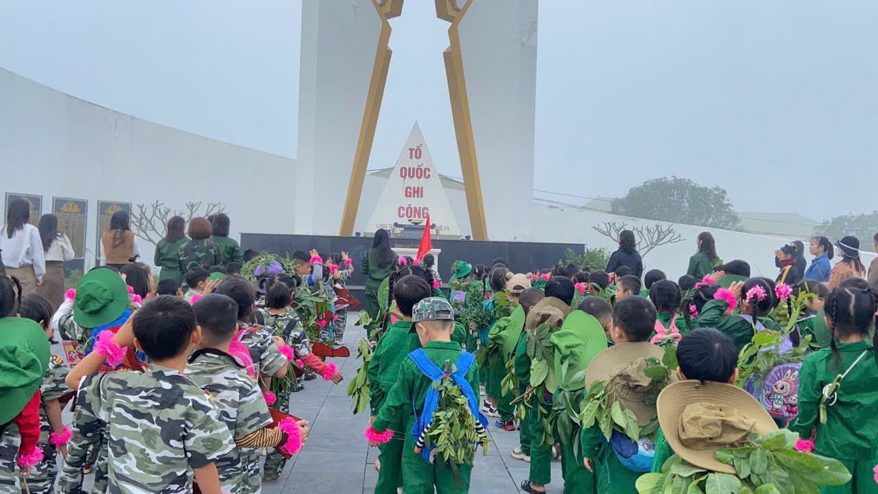 Hoạt động chào mừng ngày thành lập quân đội nhân dân Việt Nam 22/12/2025 và giáng sinh 2025